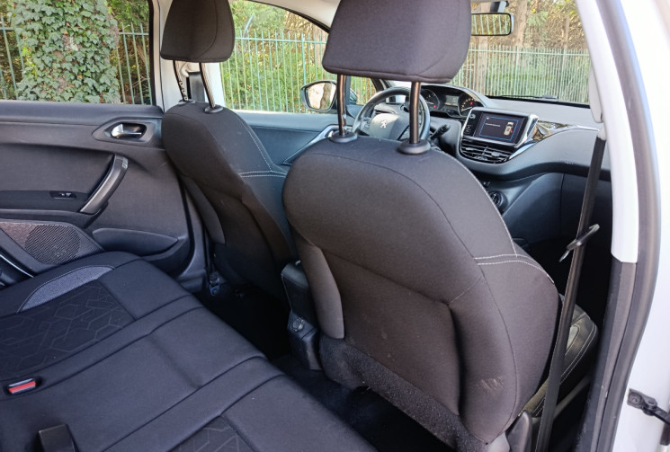 Peugeot 2008 1.6 BlueHDi Style 99