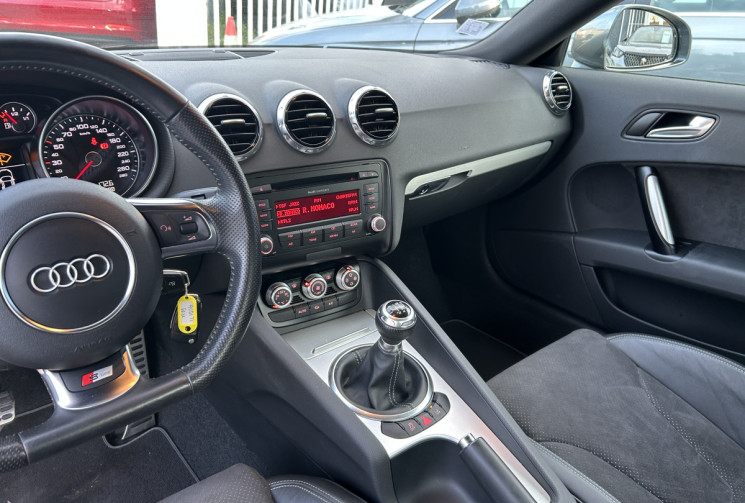 Audi TT Coupé 1.8 TFSI 160 Ch S Line * FAIBLE KILOMETRAGE * RADAR ARR * VOLANT MEPLAT