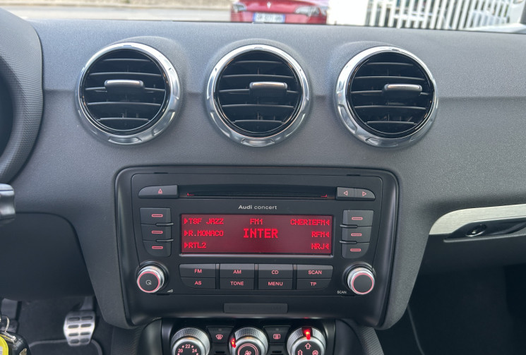 Audi TT Coupé 1.8 TFSI 160 Ch S Line * FAIBLE KILOMETRAGE * RADAR ARR * VOLANT MEPLAT