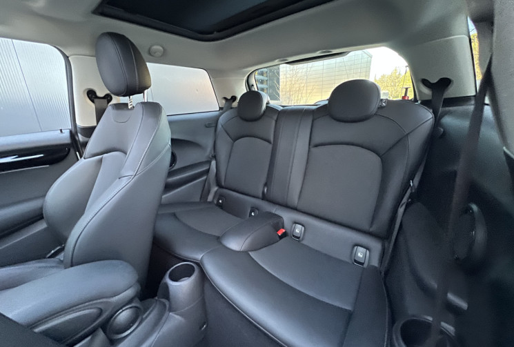 Mini Mini Cooper 1.5 136 BVA7 Camden / 1ère Main / Toit Ouvrant / Carplay / Caméra 