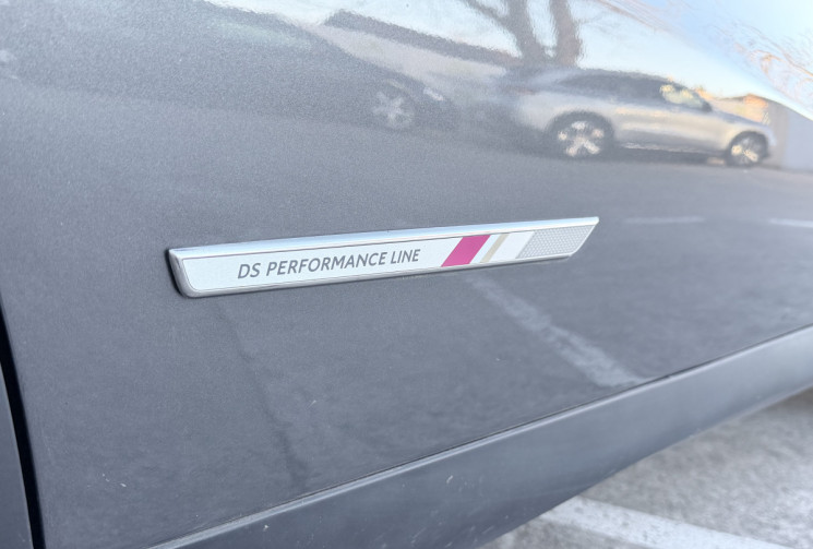 DS DS 3 Crossback 1.5 BlueHdi 100 Performance Line * Entretien à jour / CarPlay / Caméra / Led