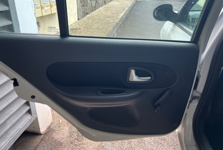 Renault Clio  Campus Evolution 1.2 i 16V eco2 75 cv