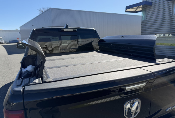 Dodge RAM 1500 CREW CAB 5.7 V8 LIMITED PACK SPORT 450ch / GPL-ETHANOL BVA8 / CARTE GRISE FRANCAISE