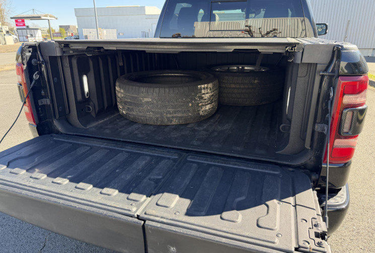 Dodge RAM 1500 CREW CAB 5.7 V8 LIMITED PACK SPORT 450ch / GPL-ETHANOL BVA8 / CARTE GRISE FRANCAISE