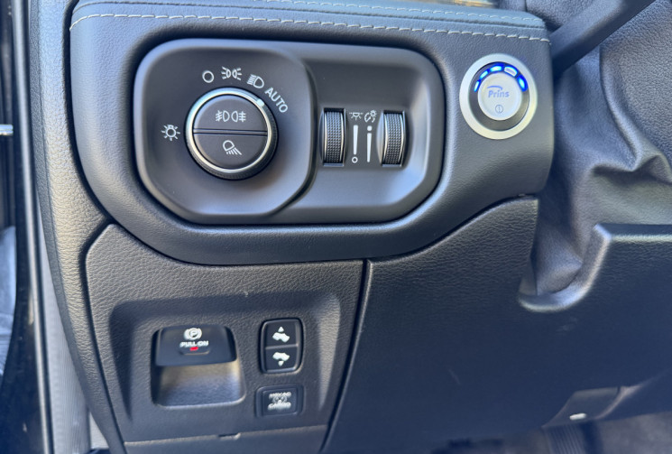 Dodge RAM 1500 CREW CAB 5.7 V8 LIMITED PACK SPORT 450ch / GPL-ETHANOL BVA8 / CARTE GRISE FRANCAISE