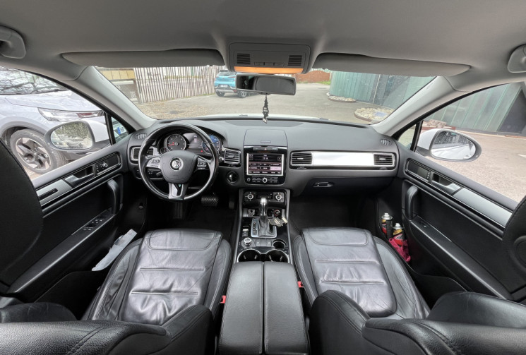 Volkswagen Touareg 3.0 V6 TDI R-Line Carat / 4Motion 4x4 / 204cv / Tiptronic 