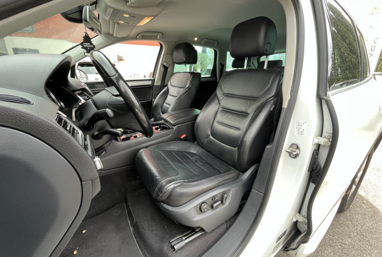 Volkswagen Touareg 3.0 V6 TDI R-Line Carat / 4Motion 4x4 / 204cv / Tiptronic 