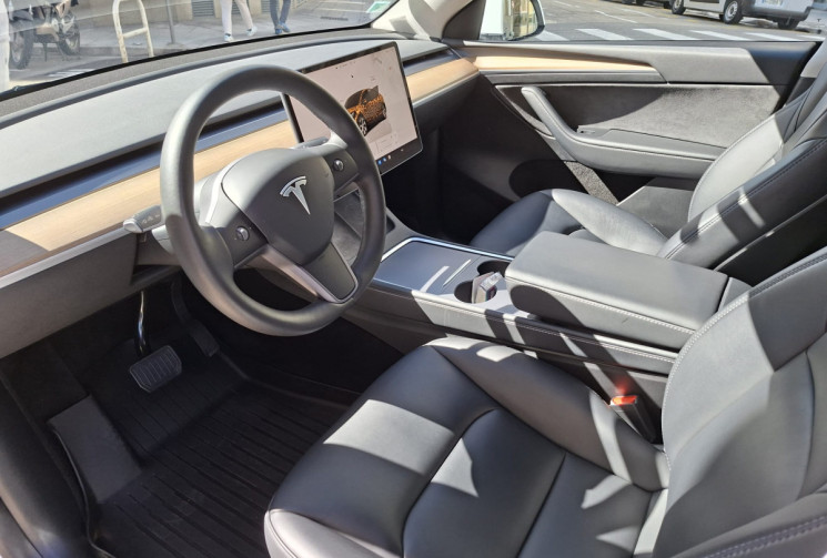 Tesla Model Y Long Range AWD DUALMOTORS 514