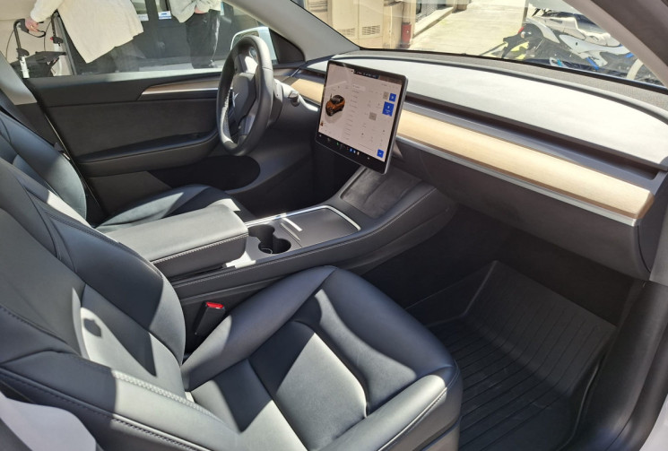 Tesla Model Y Long Range AWD DUALMOTORS 514