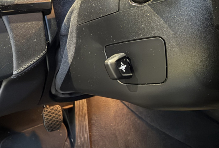 BMW M6 M6 GRAN COUPE V8 4.4 560 DKG7- Akrapovic / Pack carbone / HUD