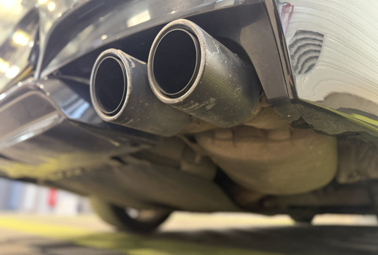 BMW M6 M6 GRAN COUPE V8 4.4 560 DKG7- Akrapovic / Pack carbone / HUD