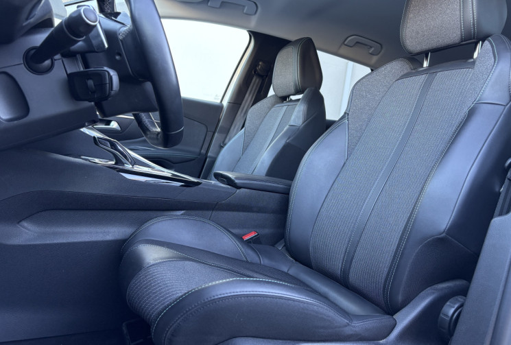 Peugeot 3008 1.6 PHEV e-EAT8 225 CH ALLURE PACK