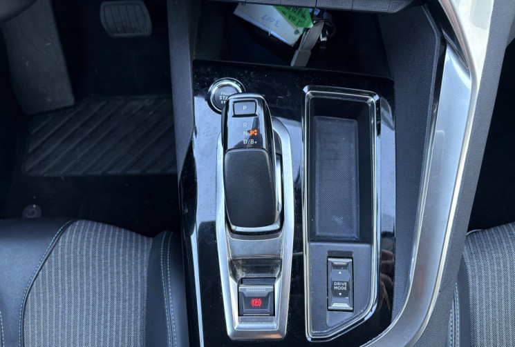 Peugeot 3008 1.6 PHEV e-EAT8 225 CH ALLURE PACK