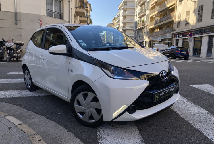 Toyota Aygo 1.0 VVTI 69 BOITE AUTO 5 portes