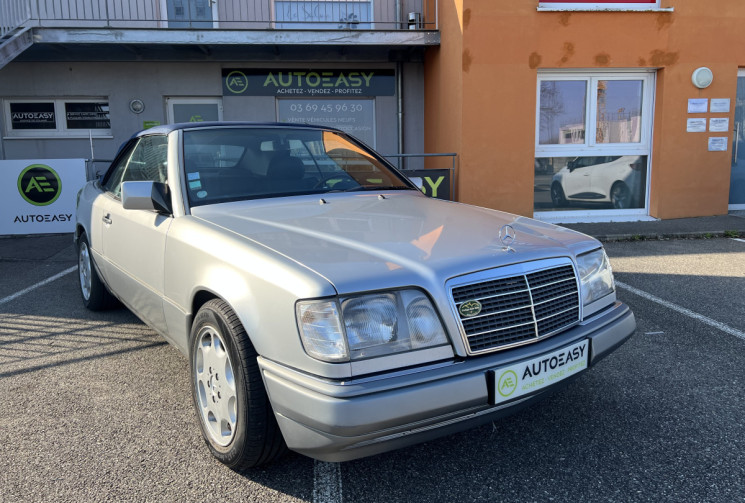 Mercedes CLASSE E CABRIOLET 320 E Cabriolet 220 ch  6 Cylindres en ligne / COLLECTION