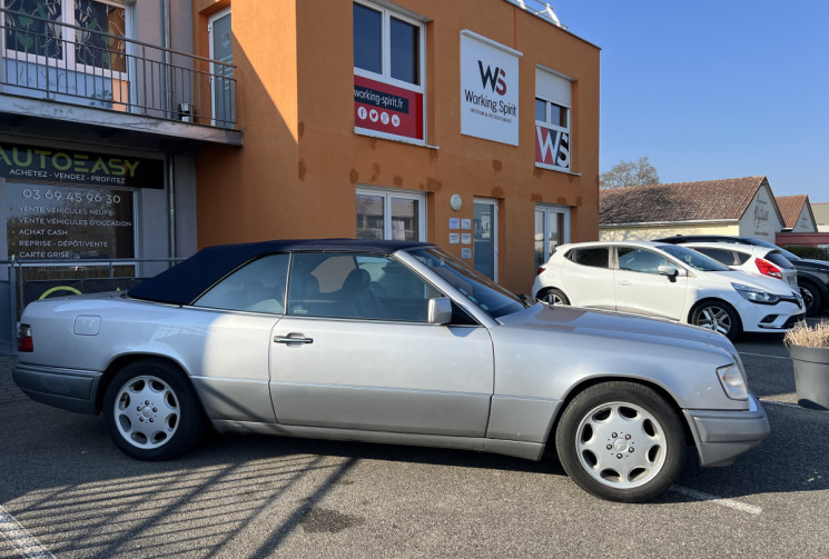 Mercedes CLASSE E CABRIOLET 320 E Cabriolet 220 ch  6 Cylindres en ligne / COLLECTION