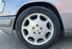 Mercedes CLASSE E CABRIOLET 320 E Cabriolet 220 ch  6 Cylindres en ligne / COLLECTION