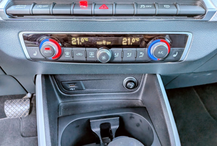 Audi Q2 1.0 TSI DESIGN LUXE 116 cv - CAMERA DE RECUL - GPS - GARANTIE 12 MOIS - 