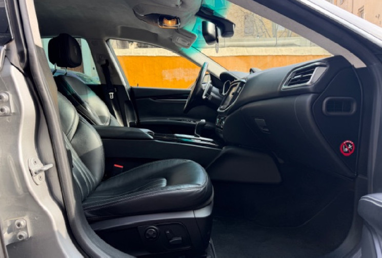 Maserati GHIBLI SQ4 3.0 V6 410 CV / HARMAN CARDON / GPS / TEL / XENON ADAPTATIF TURNER  