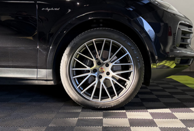 Porsche Cayenne  3.0 V6 462 e-HYBRID - Pack black / PDLS + / Bose / Porsche approved 24 mois 