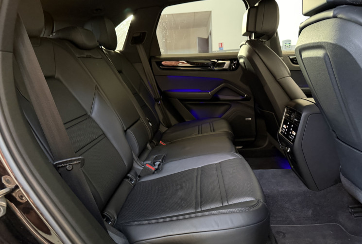 Porsche Cayenne  3.0 V6 462 e-HYBRID - Pack black / PDLS + / Bose / Porsche approved 24 mois 