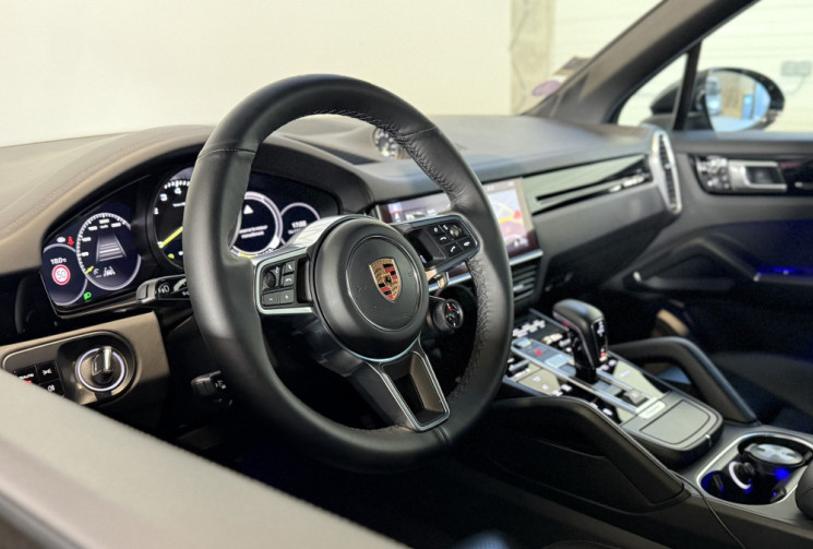 Porsche Cayenne  3.0 V6 462 e-HYBRID - Pack black / PDLS + / Bose / Porsche approved 24 mois 