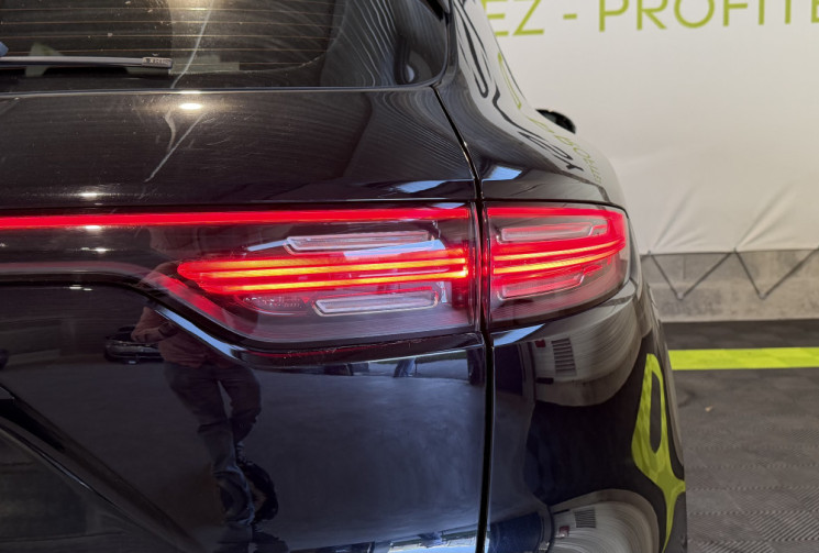 Porsche Cayenne  3.0 V6 462 e-HYBRID - Pack black / PDLS + / Bose / Porsche approved 24 mois 