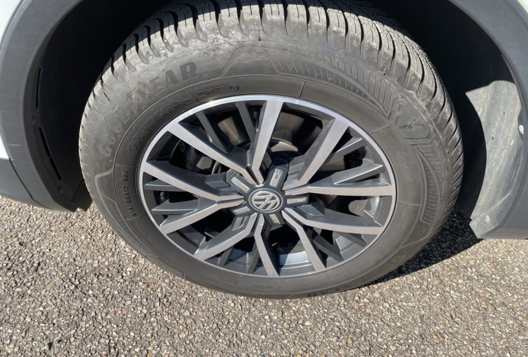 Volkswagen Tiguan 2.0 TDI 150 ch Confortline 4 Motion *Attelage élec*Sièges Chauffants*Hayon elec