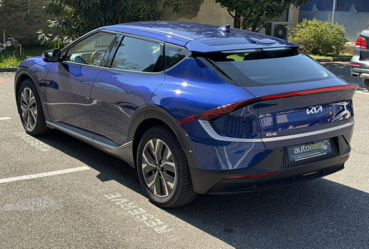 Kia EV6 325 ch Air Active 4WD / Suivi 100% KIA / Première main / TVA