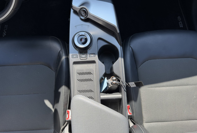 Kia EV6 325 ch Air Active 4WD / Suivi 100% KIA / Première main / TVA