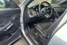 Jaguar E-Pace  Phase 2 D200 2.0 D 16V Mild Hybrid AWD 204 cv R-DYNAMIC