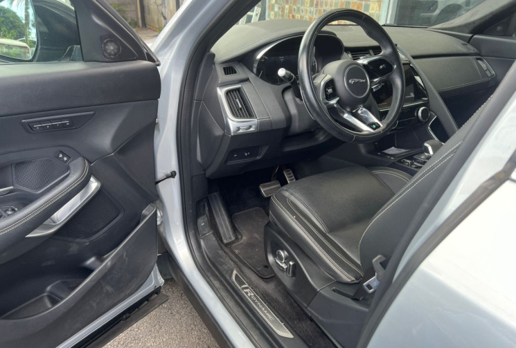 Jaguar E-Pace  Phase 2 D200 2.0 D 16V Mild Hybrid AWD 204 cv R-DYNAMIC