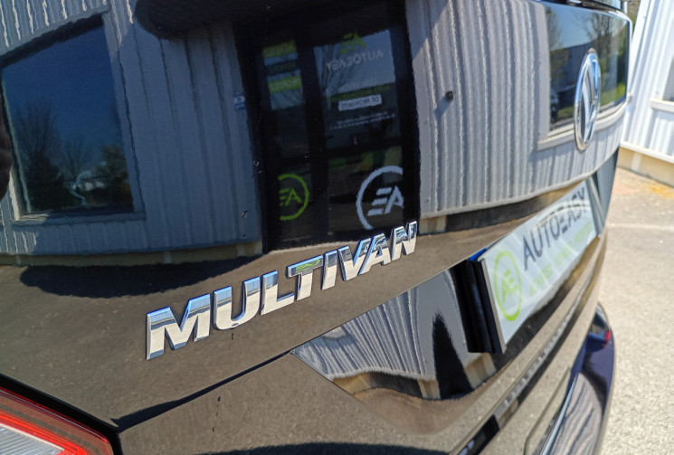 Volkswagen Multivan  Volkswagen Multivan 2.0 TDI 204 7 Places DSG7 Carat Edition *Attelage