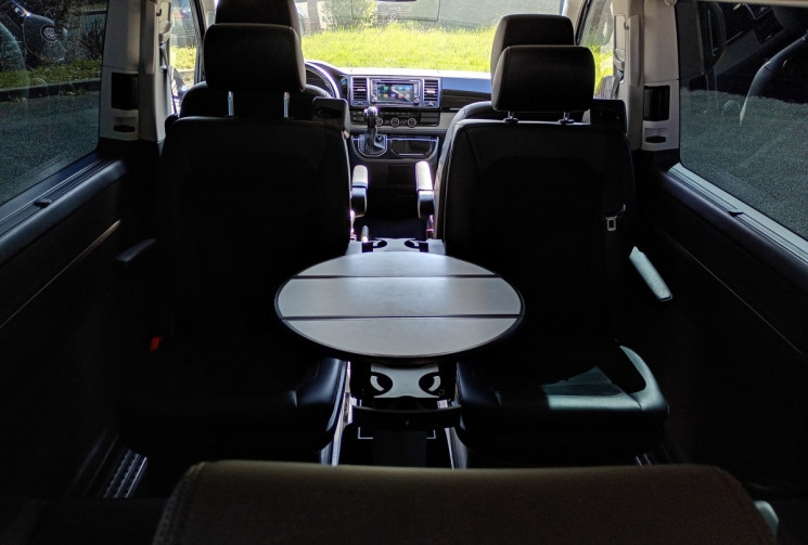 Volkswagen Multivan  Volkswagen Multivan 2.0 TDI 204 7 Places DSG7 Carat Edition *Attelage