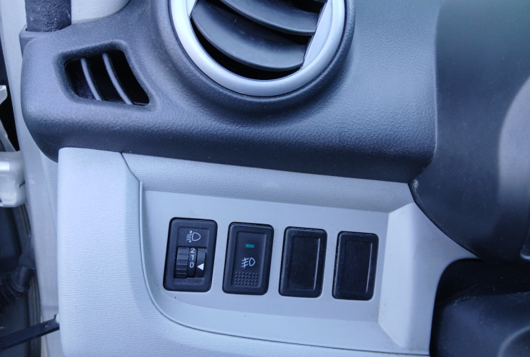 Nissan PIXO 1.0 i 12V 68 cv ACENTA