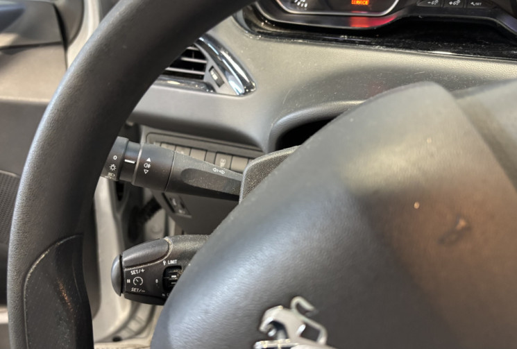 Peugeot 208 1.2 PureTech 68ch Like 5P