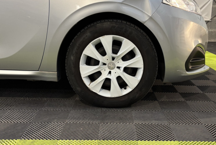 Peugeot 208 1.2 68ch Like - Distribution neuve 