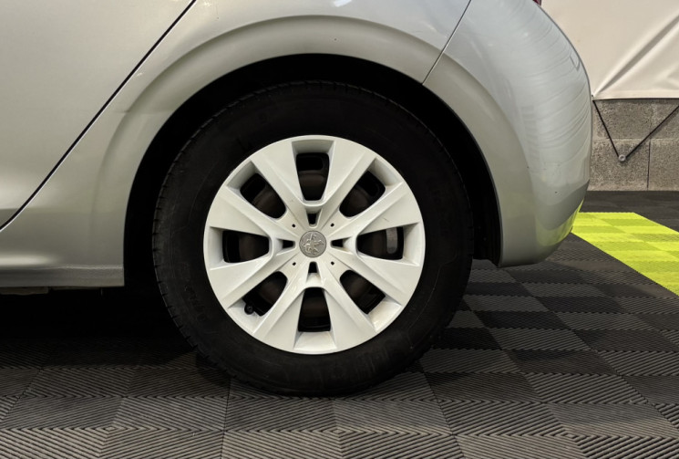 Peugeot 208 1.2 68ch Like - Distribution neuve 