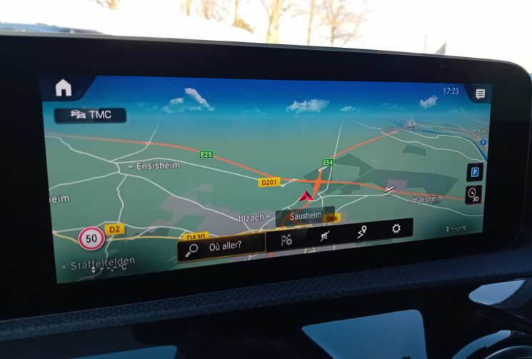 Mercedes CLASSE A BERLINE 180 d 116 ch AMG Line 7G-DCT - Sièges chauffants - Leds Multicouleurs -