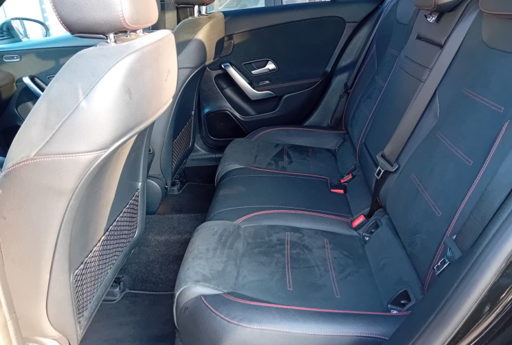 Mercedes CLASSE A BERLINE 180 d 116 ch AMG Line 7G-DCT - Sièges chauffants - Leds Multicouleurs -