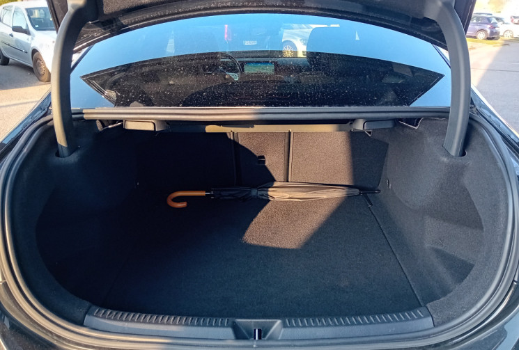 Mercedes CLASSE A BERLINE 180 d 116 ch AMG Line 7G-DCT - Sièges chauffants - Leds Multicouleurs -