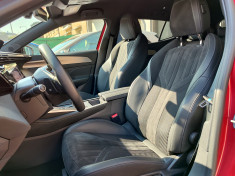 Peugeot 408 136ch e-DCS6 / GT 