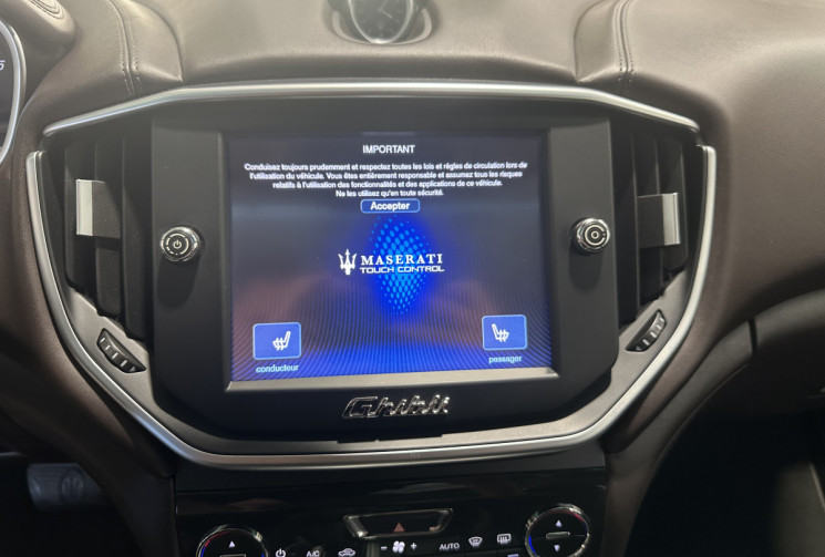 Maserati GHIBLI SQ4 3.0 410 ch V6 Bi-turbo