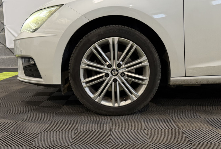 SEAT Leon Leon 2.0 TDI 150ch Xcellence - CARPLAY / LED / Toit ouvrant / Distri OK