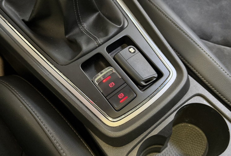 SEAT Leon  2.0 TDI 150ch Xcellence - CARPLAY / LED / Toit ouvrant / Distri OK