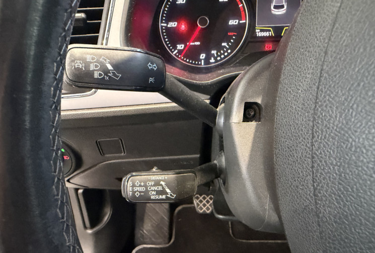 SEAT Leon  2.0 TDI 150ch Xcellence - CARPLAY / LED / Toit ouvrant / Distri OK