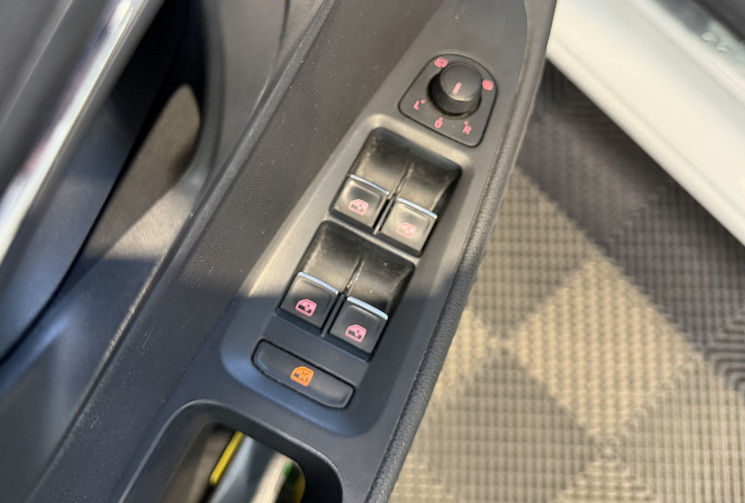 SEAT Leon  2.0 TDI 150ch Xcellence - CARPLAY / LED / Toit ouvrant / Distri OK