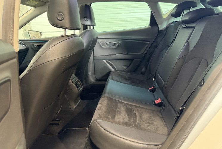 SEAT Leon  2.0 TDI 150ch Xcellence - CARPLAY / LED / Toit ouvrant / Distri OK
