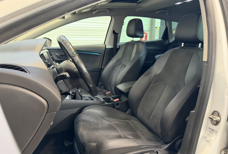 SEAT Leon Leon 2.0 TDI 150ch Xcellence - CARPLAY / LED / Toit ouvrant / Distri OK