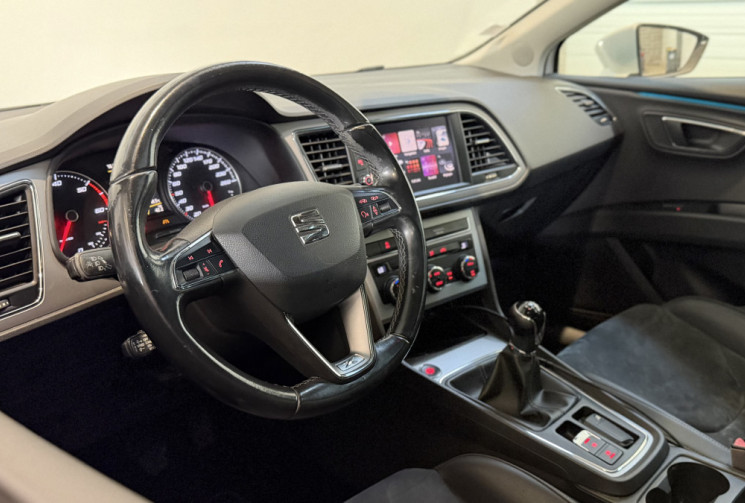 SEAT Leon Leon 2.0 TDI 150ch Xcellence - CARPLAY / LED / Toit ouvrant / Distri OK